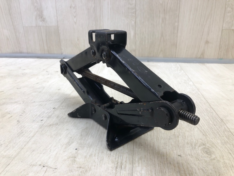 Домкрат MAZDA 3 BK 03-08 Седан 2.0