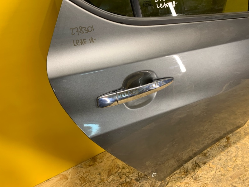 Дверь задняя правая LEAF 18-