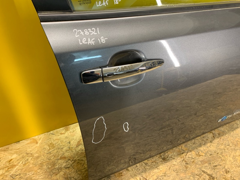 Дверь передняя правая LEAF 18-