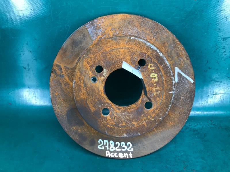 Запчасть тормозной диск задний левый HYUNDAI ACCENT RB 10- 58411-0U300 Б/У Тормозной диск задний левый HYUNDAI ACCENT RB 10- 58411-0U300 Б/У