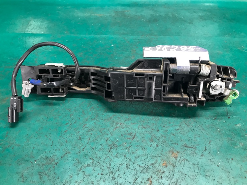 Ручка двери наружная передняя правая NISSAN LEAF 10-17