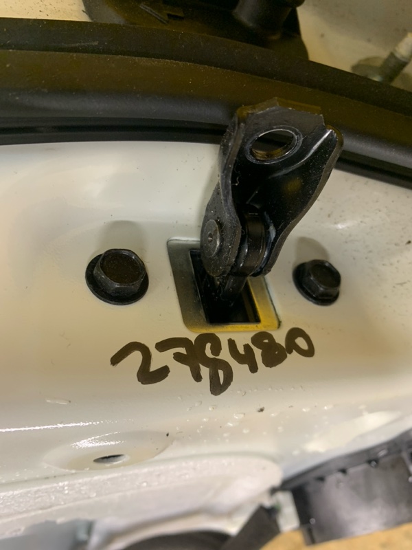 Ограничитель двери задний левый NISSAN LEAF 18- 82430-3NF0A Б/У