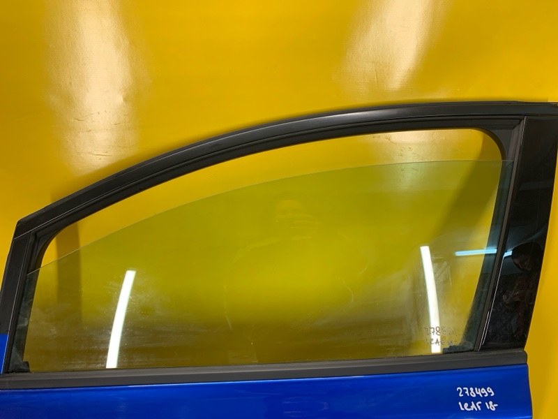 Стекло двери переднее левое NISSAN LEAF 18- 80331-5SF0A Б/У