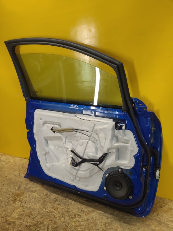 Дверь передняя левая LEAF 18-