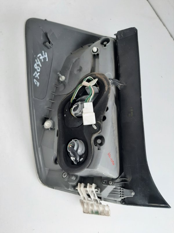 Фонарь наружный правый PRIUS - 30 09-17 Фонарь наружный правый PRIUS - 30 09-17