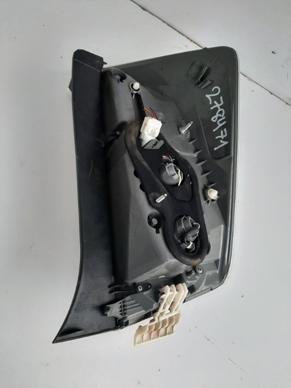 Фонарь наружный левый PRIUS - 30 09-17