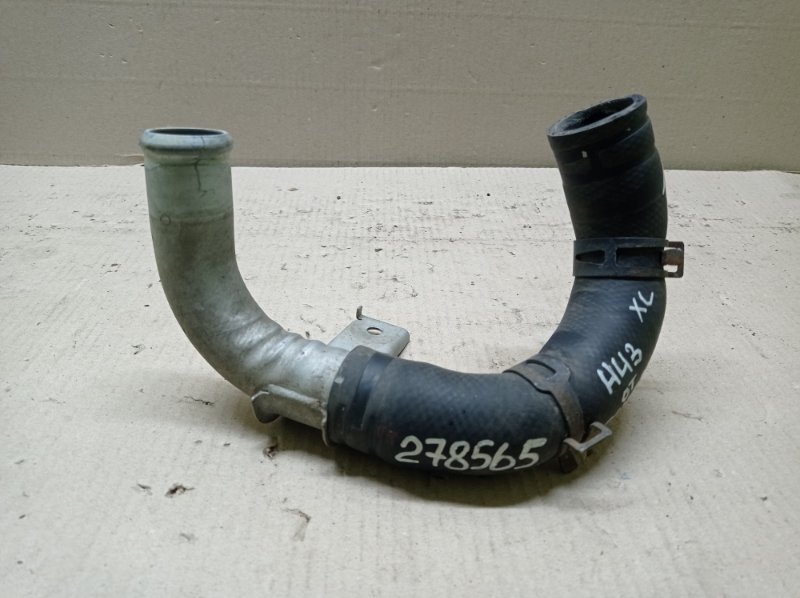 Запчасть патрубок системы охлаждения MITSUBISHI OUTLANDER XL 05-13 MN156383 Б/У Патрубок системы охлаждения MITSUBISHI OUTLANDER XL 05-13 MN156383 Б/У