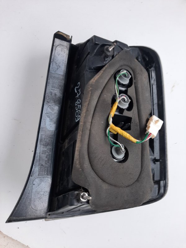 Фонарь наружный задний левый PRIUS - 20 03-11