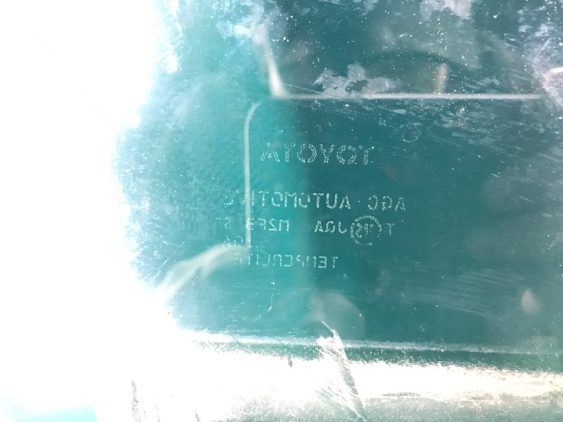 Стекло двери заднее правое PRIUS - 30 09-17 Стекло двери заднее правое PRIUS - 30 09-17