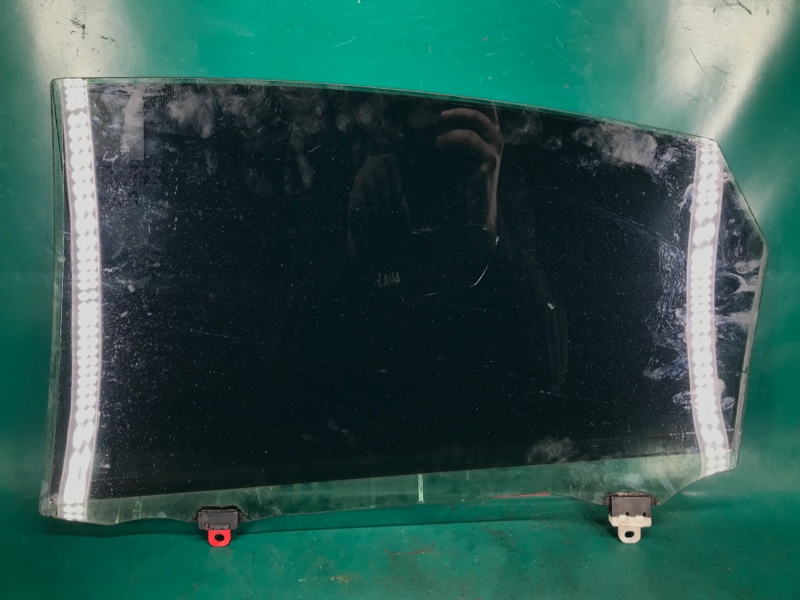 Стекло двери заднее правое TOYOTA PRIUS - 30 09-17 Стекло двери заднее правое TOYOTA PRIUS - 30 09-17