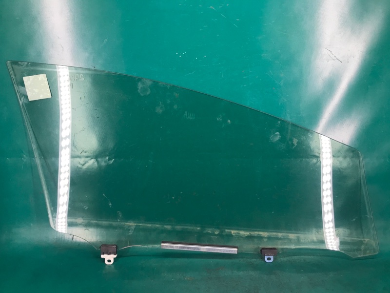 Стекло двери переднее левое TOYOTA PRIUS - 30 09-17 Стекло двери переднее левое TOYOTA PRIUS - 30 09-17
