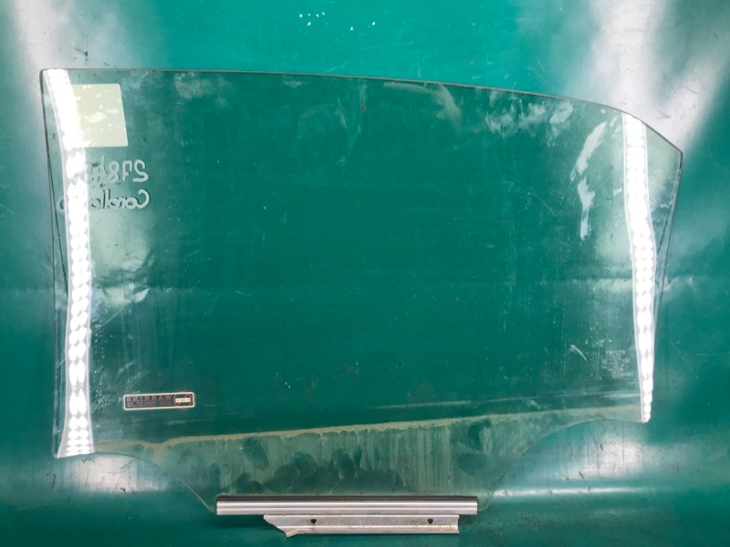 Стекло двери заднее правое COROLLA 150 06-13