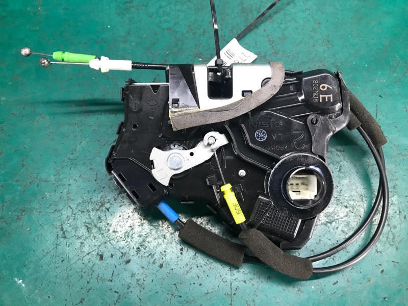 Замок двери передний левый TOYOTA CAMRY 40 06-11 Замок двери передний левый TOYOTA CAMRY 40 06-11