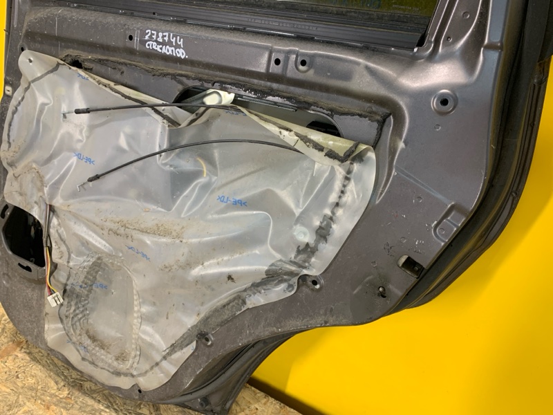 Дверь задняя правая OUTLANDER XL 05-13