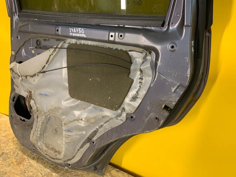 Дверь задняя правая OUTLANDER XL 05-13