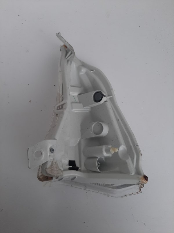 Указатель поворота передний правый LEAF 10-17