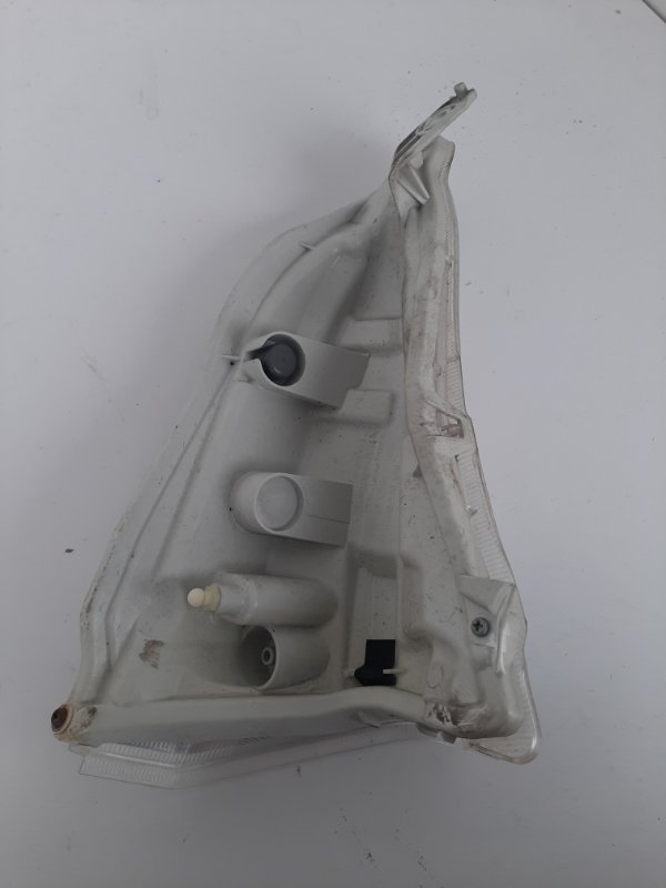 Указатель поворота передний левый LEAF 10-17