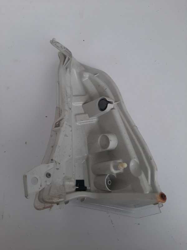 Указатель поворота передний правый LEAF 10-17