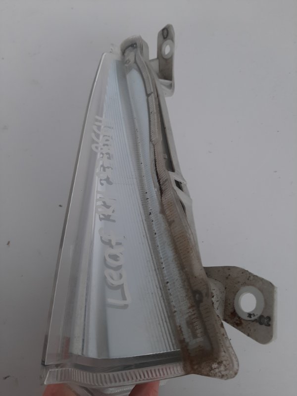 Указатель поворота передний правый NISSAN LEAF 10-17