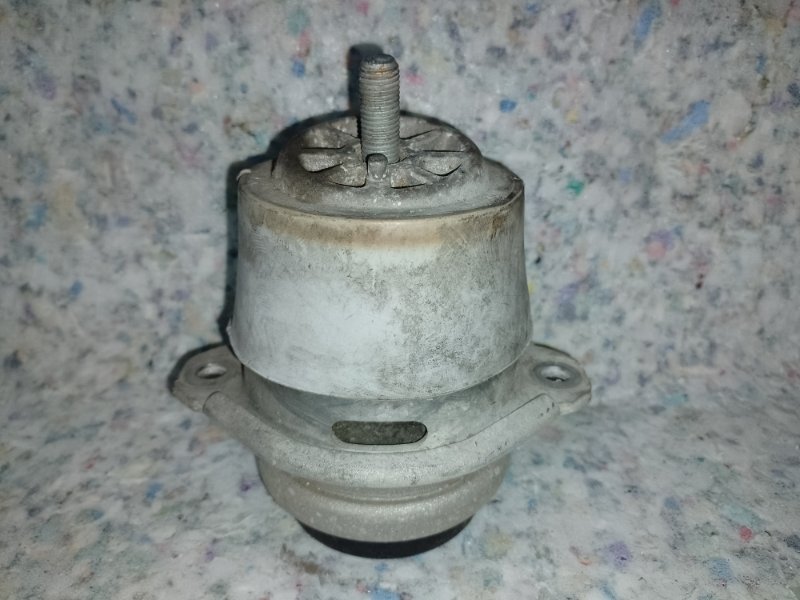 Подушка двигателя VOLKSWAGEN TOUAREG 10-17 7P6 199 131 Б/У