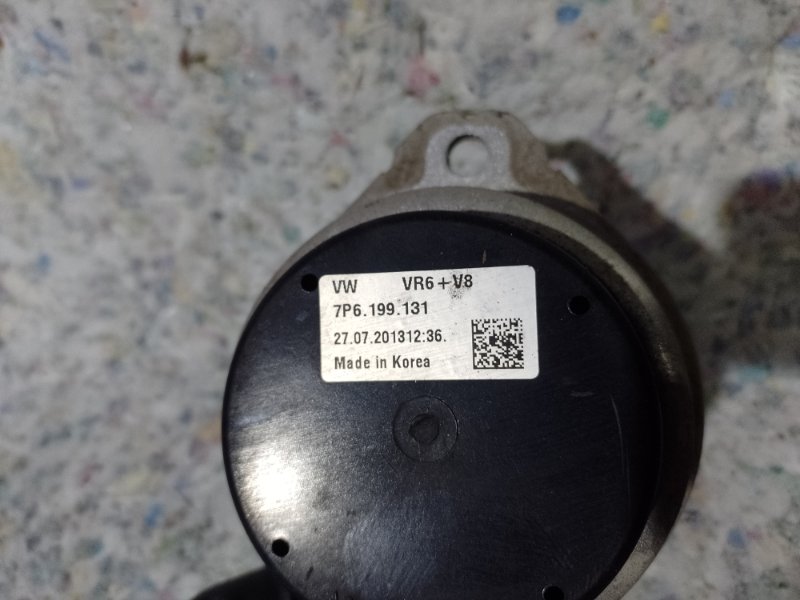 Подушка двигателя VOLKSWAGEN TOUAREG 10-17