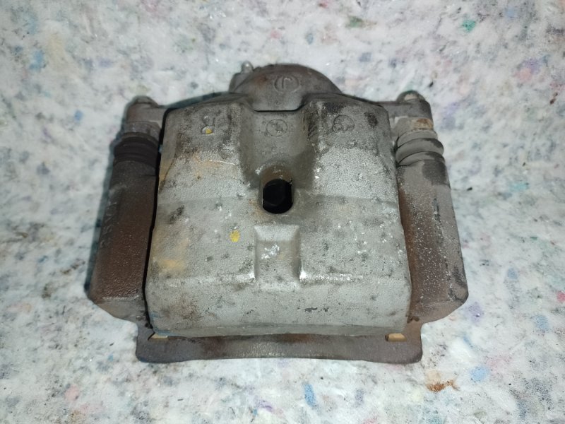 Суппорт тормозной передний правый TOYOTA PRIUS - 30 09-17 47730-47060 Б/У