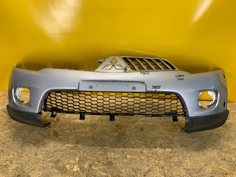 Бампер передний MITSUBISHI L200 06-14 6400B862WA Б/У