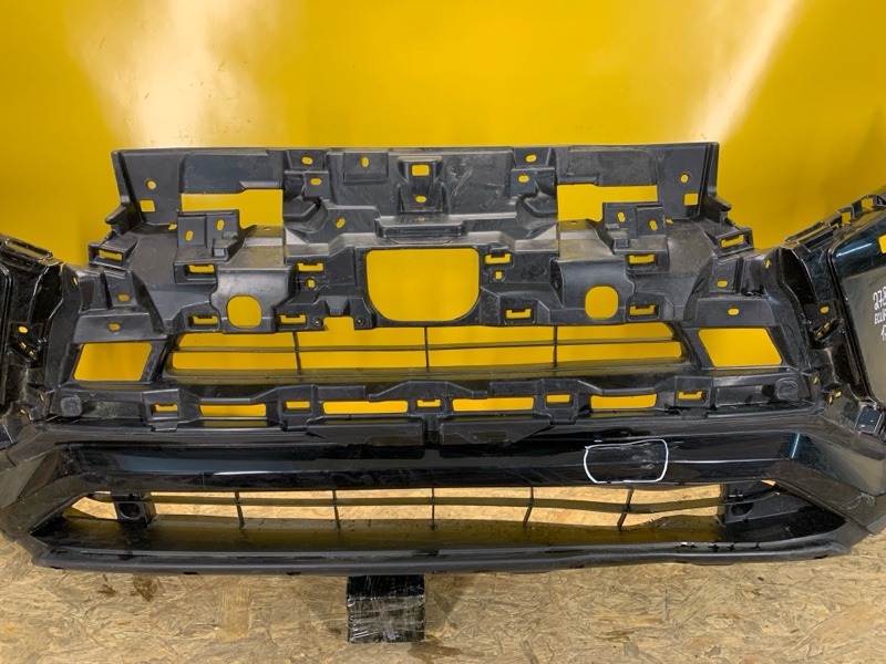 Бампер передний ECLIPSE CROSS 17-20