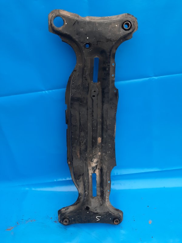 Запчасть балка задней подвески задняя TOYOTA CAMRY 40 06-11 51206-33061 Б/У Балка задней подвески задняя TOYOTA CAMRY 40 06-11 51206-33061 Б/У