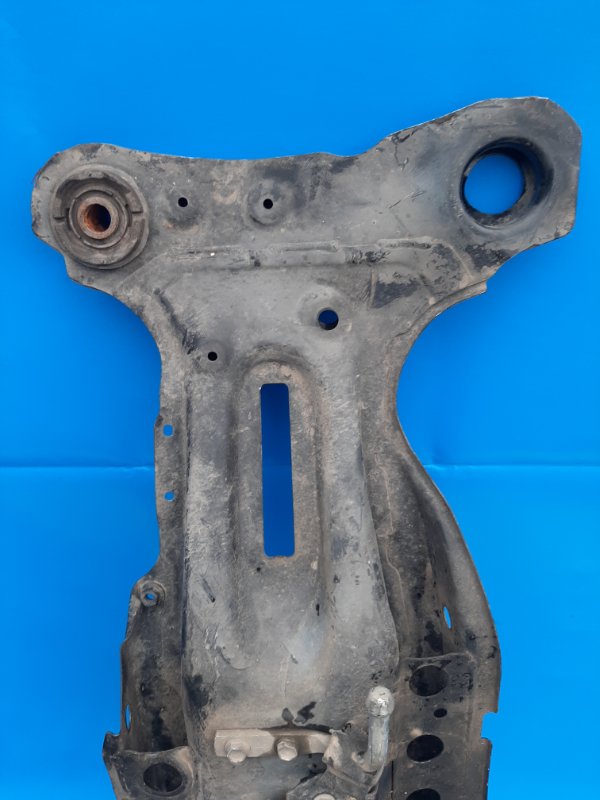 Балка задней подвески задняя CAMRY 40 06-11 Балка задней подвески задняя CAMRY 40 06-11