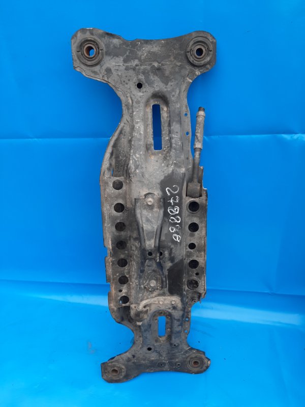 Балка задней подвески задняя TOYOTA CAMRY 30 02-06 51206-33060 Б/У