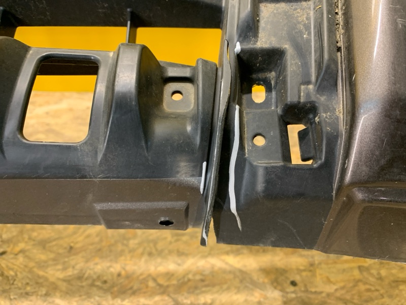 Бампер передний MITSUBISHI PAJERO 06-21