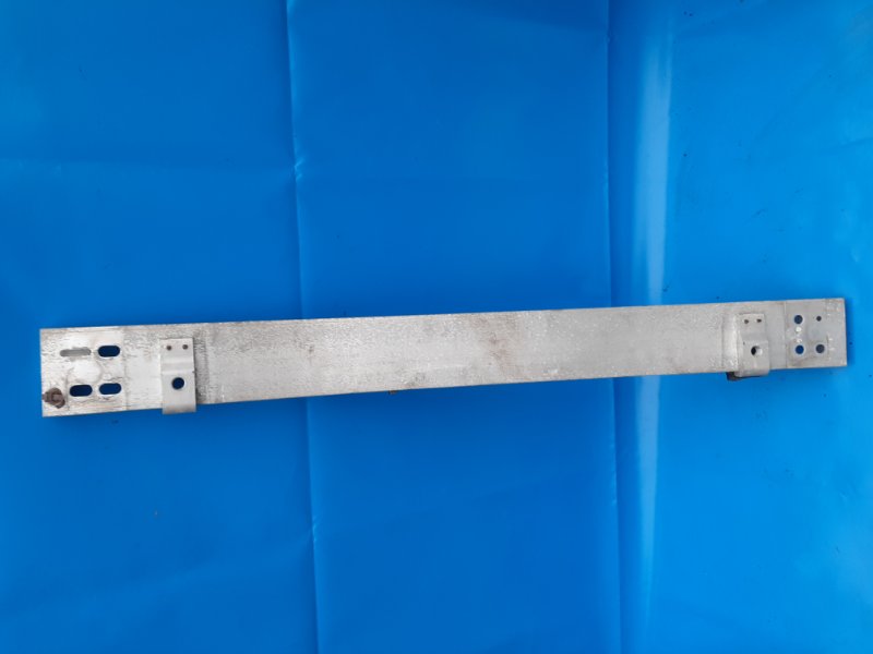 Усилитель переднего бампера передний PRIUS - 30 09-17 Усилитель переднего бампера передний PRIUS - 30 09-17