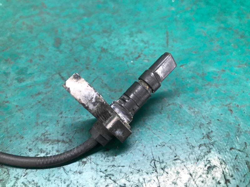 Датчик ABS передний PRIUS - 30 09-17 Датчик ABS передний PRIUS - 30 09-17