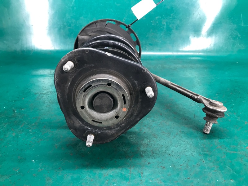 Амортизатор передний левый PRIUS - 30 09-17 Амортизатор передний левый PRIUS - 30 09-17