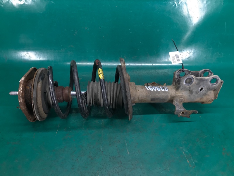 Амортизатор передний правый TOYOTA PRIUS - 30 09-17 Амортизатор передний правый TOYOTA PRIUS - 30 09-17