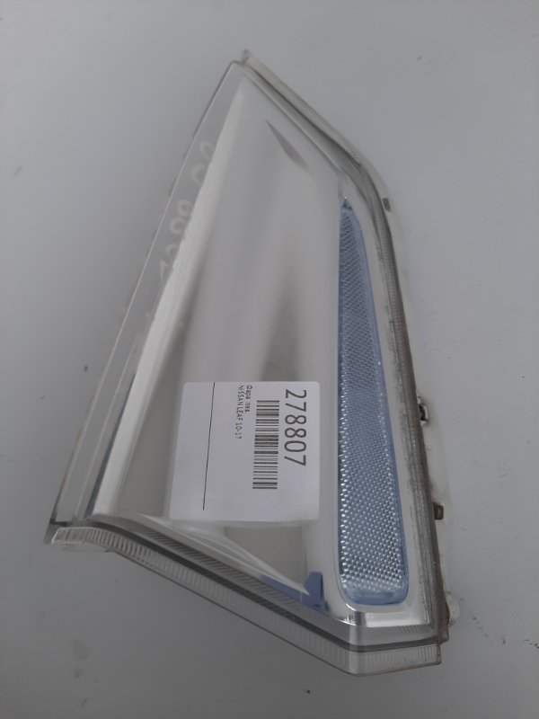 Указатель поворота передний левый LEAF 10-17