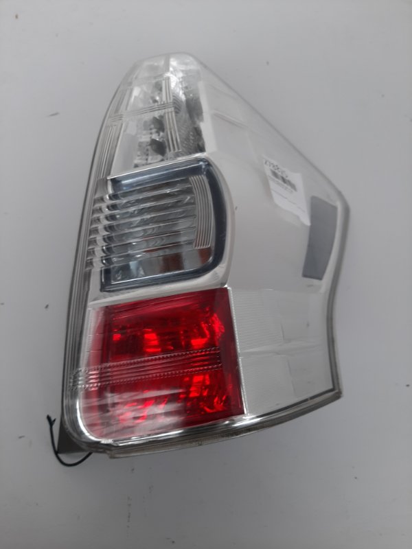 Запчасть фонарь наружный задний правый TOYOTA PRIUS PLUS 11-14 81551-47140 Б/У Фонарь наружный задний правый TOYOTA PRIUS PLUS 11-14 81551-47140 Б/У