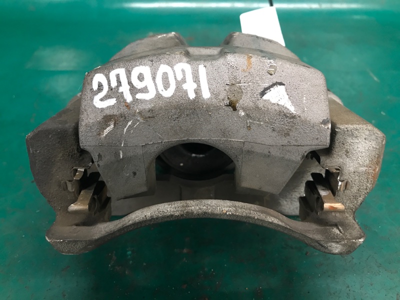 Суппорт тормозной передний левый PRIUS - 30 09-17