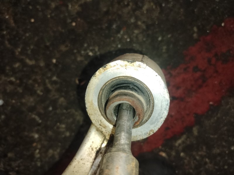 Рычаг передней подвески нижний правый X-TRAIL T30 01-07 Рычаг передней подвески нижний правый X-TRAIL T30 01-07