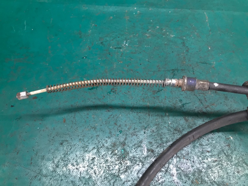 Трос стояночного тормоза правый OUTLANDER XL 05-13