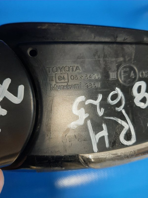 Зеркало правое PRIUS - 30 09-17