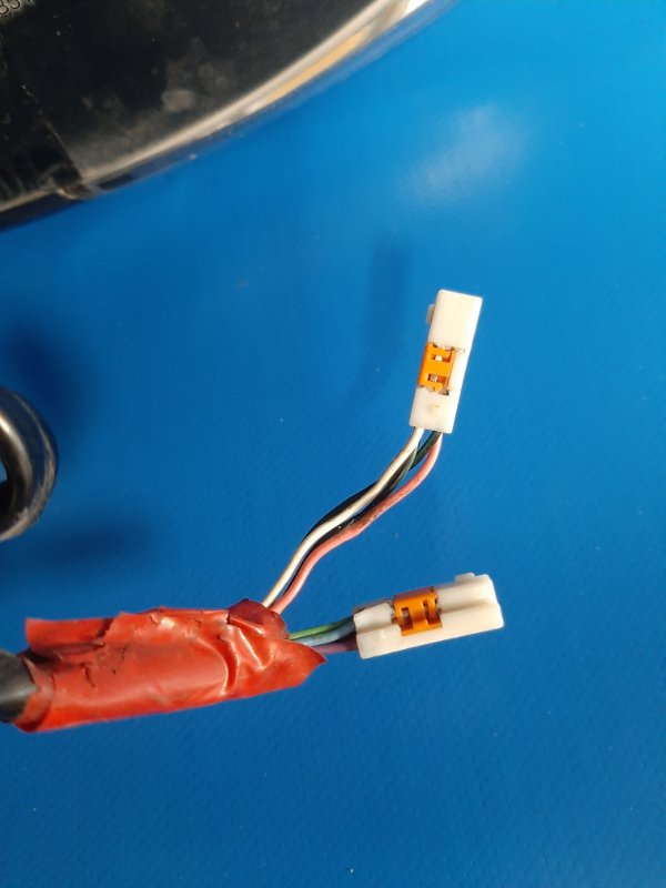 Зеркало правое PRIUS - 30 09-17