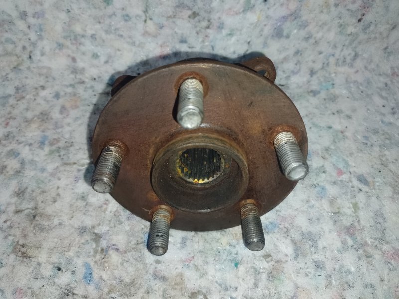 Запчасть ступица передняя TOYOTA PRIUS - 30 09-17 43550-47011 Б/У Ступица передняя TOYOTA PRIUS - 30 09-17 43550-47011 Б/У