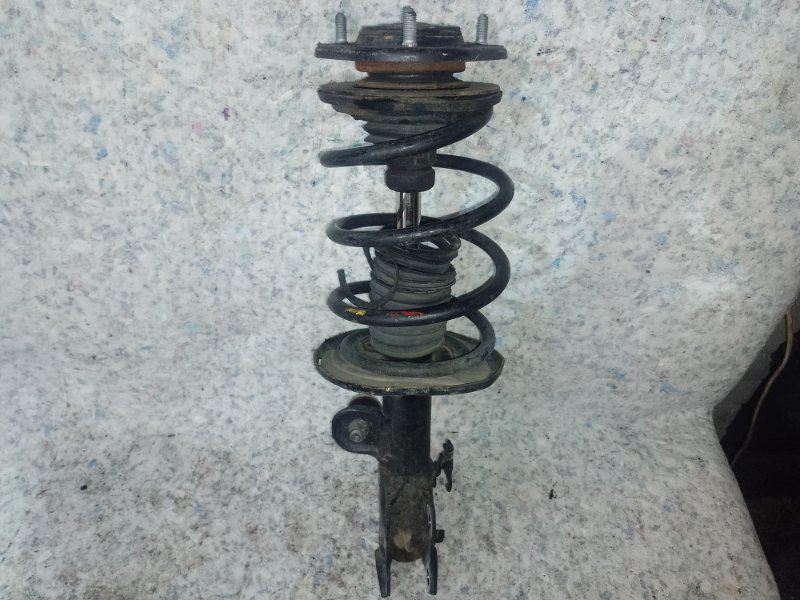 Запчасть амортизатор передний левый TOYOTA PRIUS - 30 09-17 48520-47180 Б/У Амортизатор передний левый TOYOTA PRIUS - 30 09-17 48520-47180 Б/У