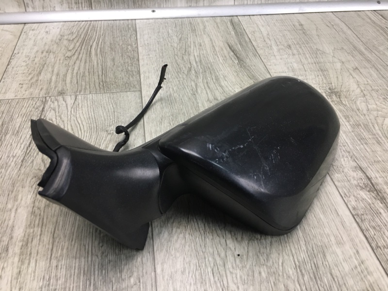 Зеркало правое TOYOTA AURIS 06-12 E150