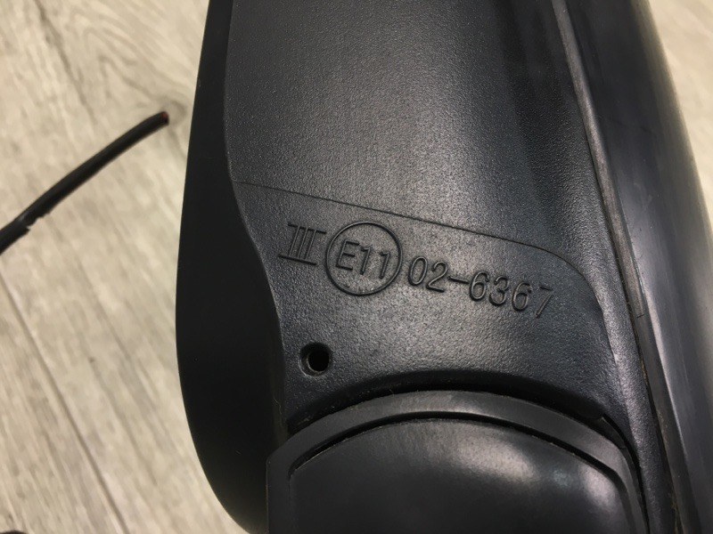 Зеркало правое AURIS 06-12 E150