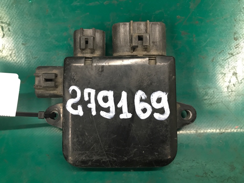 Блок управления вентилятором радиатора MITSUBISHI OUTLANDER 03-07 MR497751 Б/У