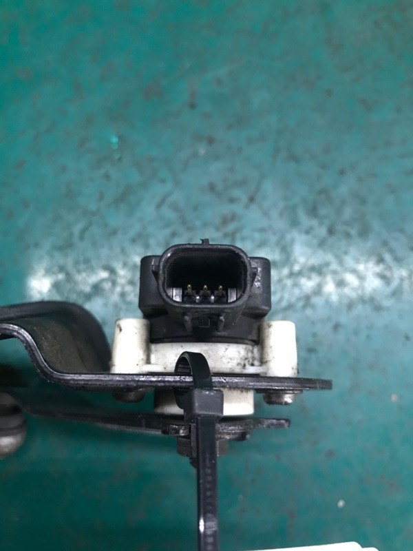 Датчик положения кузова задний FORESTER 12-19