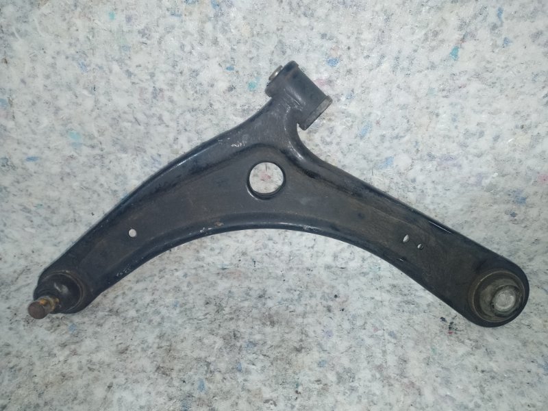 Рычаг передней подвески нижний левый MITSUBISHI OUTLANDER XL 05-13 Б/У